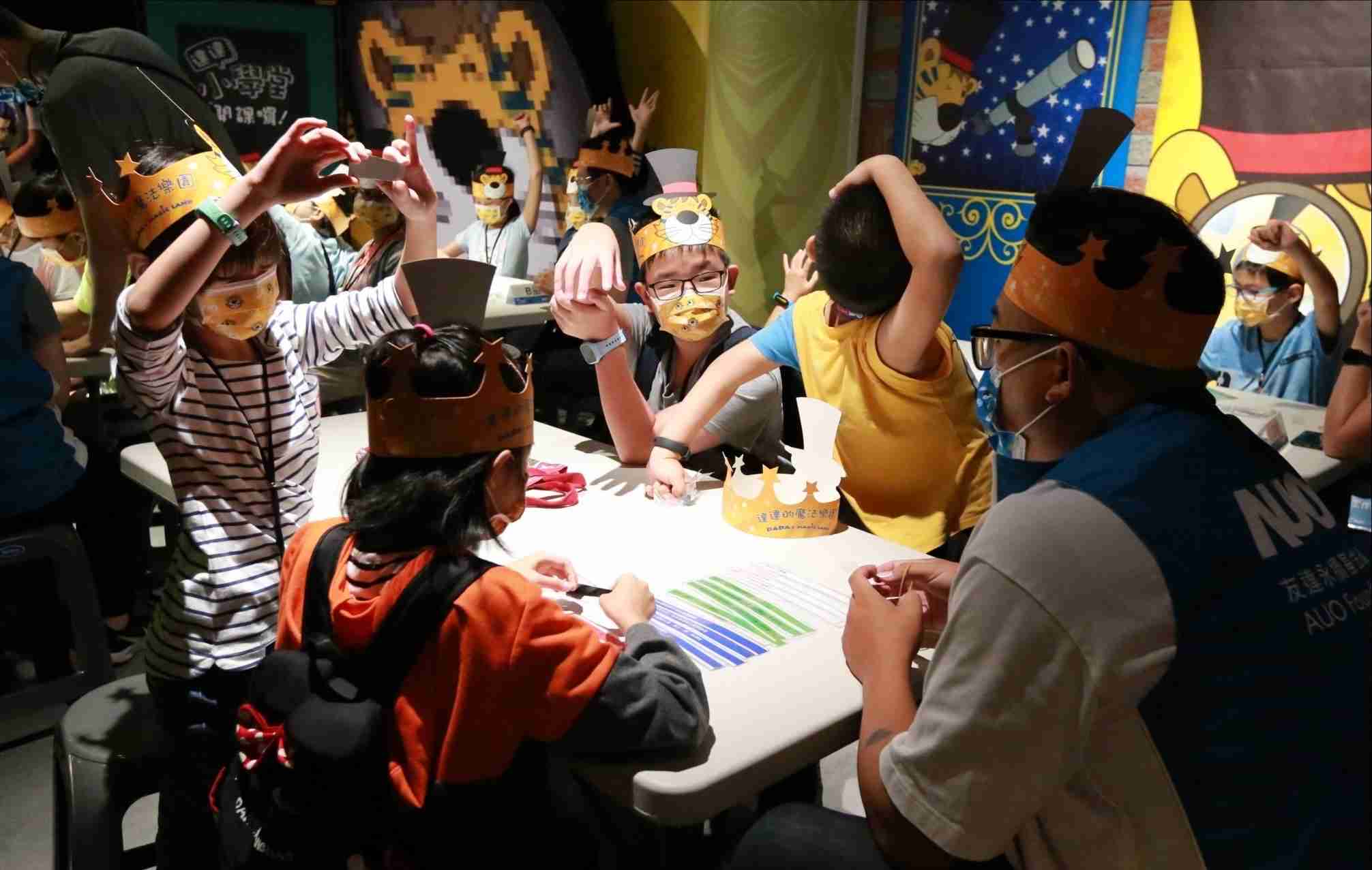 牛牛游戏以永续理念推动全人教育计划，，，内外结盟储备科普教育人才，，，荣获亚太永续行动奖社会共融面的金奖肯定